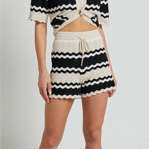 Seven Wonders Knit Chevron Stripe Shorts Size L AU12 UK12 US08